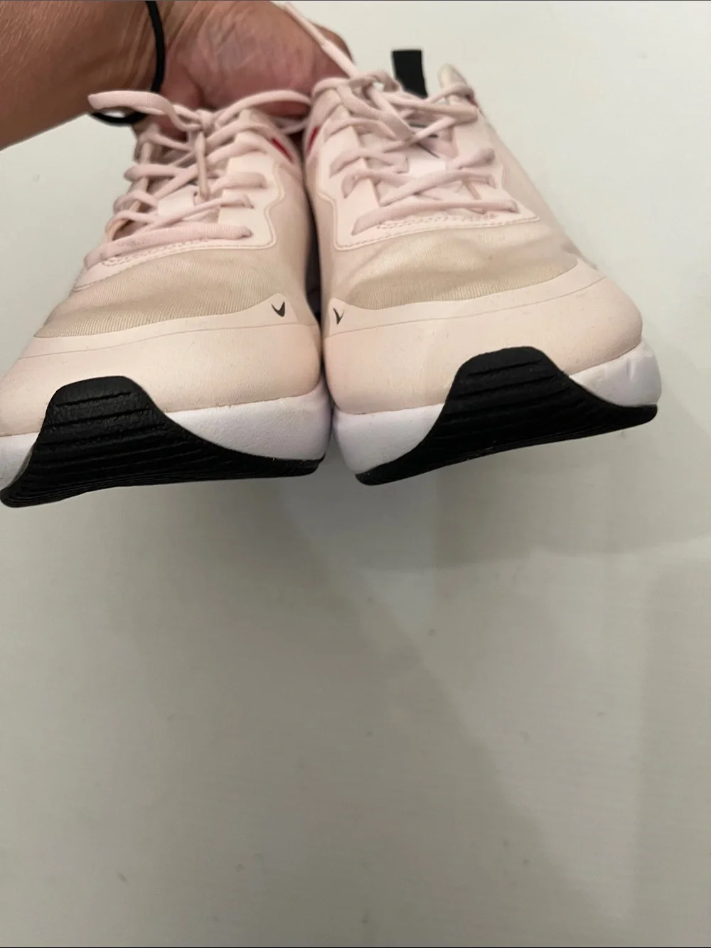 NIKE AIR MAX DIA “LIGHT SOFT SNEAKERS WOMENS SIZE 9